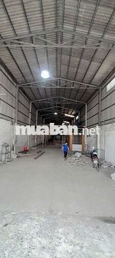 Kho xưởng cho thuê Bà điểm hóc môn DT 650m giá 35tr