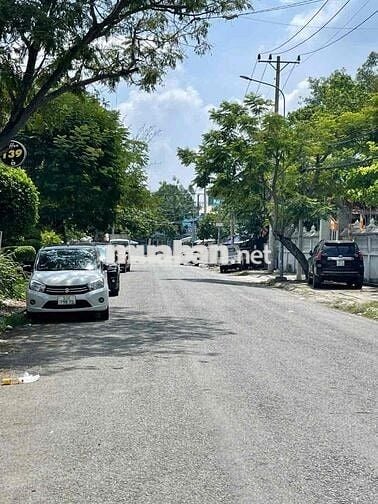 Kho Bãi 10m X30m GIÁ 7 Triệu, 512 NGUYỄN VĂN TẠO, NHÀ BÈ