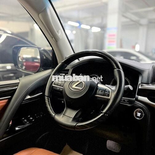 Lexus LX 2019 570 - 54243 km