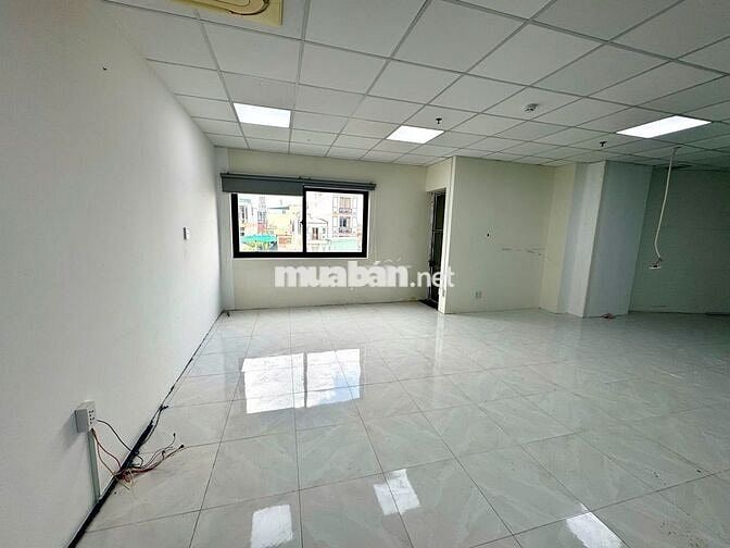 Cho thuê văn phòng 66m2 tài tòa nhà Mộc Gia đường Lam Sơn gần sân bay