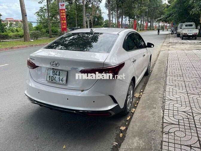 Hyundai Accent 2023 1.4 AT - 73000 km