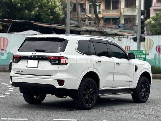 Ford Everest Titanium 2.0L 4x2 – 2022