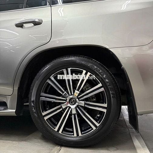 Lexus LX 2019 570 - 54243 km