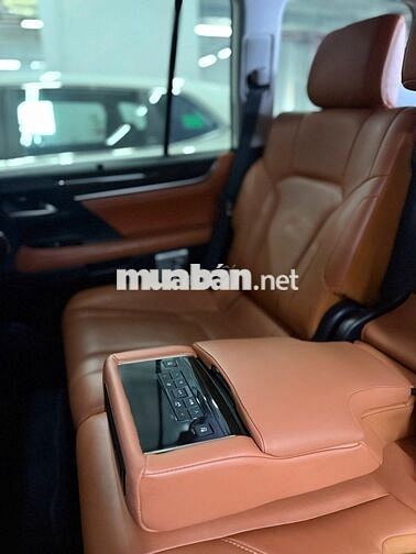 Lexus LX 2019 570 - 54243 km