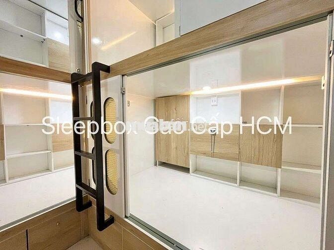 Sleepbox tiện nghi, máy lạnh 24/24 full nội thất vệ sinh 3-4 lần/tuần