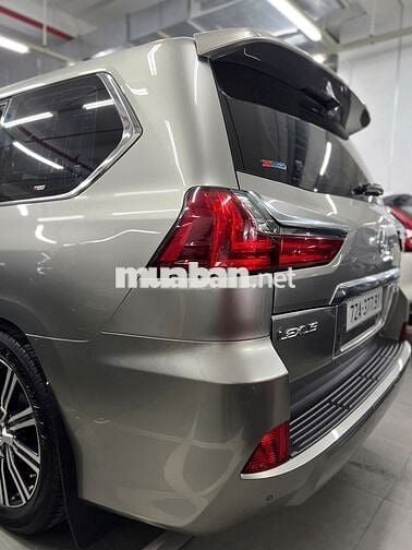 Lexus LX 2019 570 - 54243 km