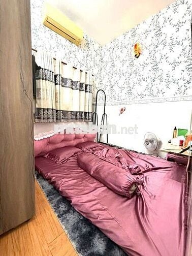 Nhà Huỳnh Tấn Phát Quận 7 hẻm an ninh không ngập
