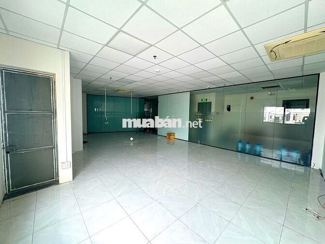 Cho thuê văn phòng 66m2 tài tòa nhà Mộc Gia đường Lam Sơn gần sân bay