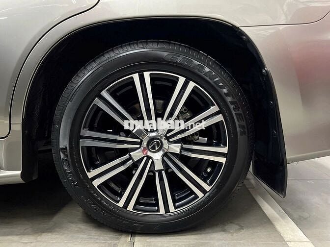 Lexus LX 2019 570 - 54243 km
