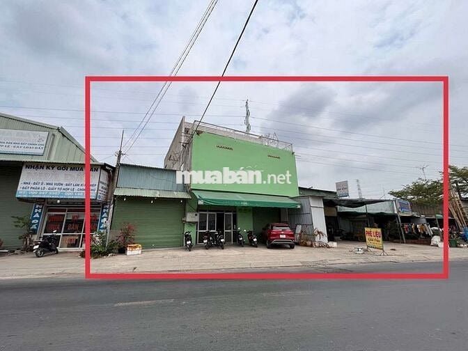 CHÍNH CHỦ CẦN BÁN CĂN NHÀ NGANG 30M DT 1400 m MẶT TIỀN GẦN CHỢ HÓC MÔN