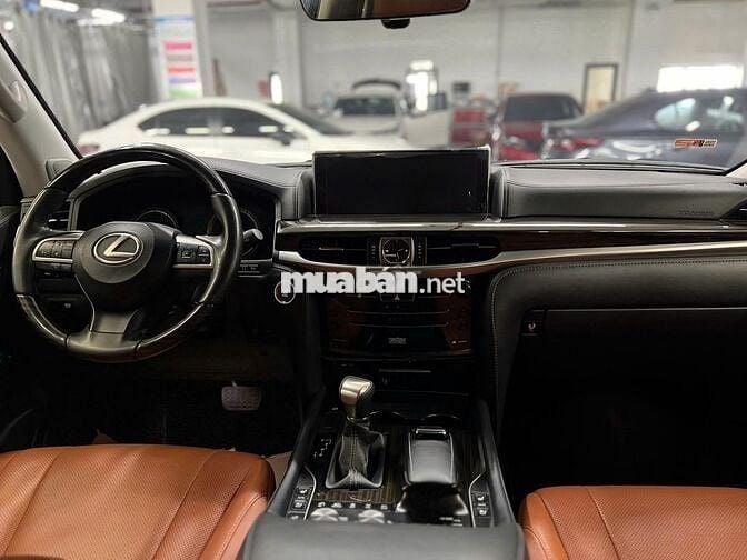 Lexus LX 2019 570 - 54243 km