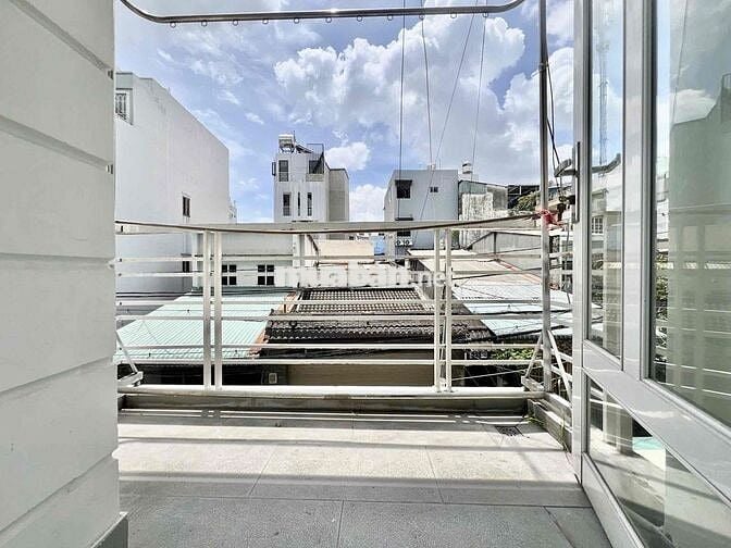 Cho Thuê Studio 30m2 Full NT Balcon Cửa Sổ Máy Giặt Riêng Ngay ĐH BK