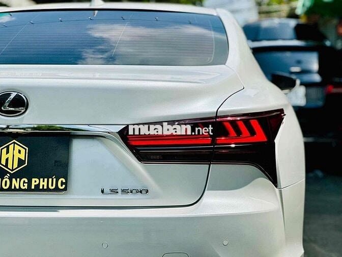 Lexus LS 500 odo mới 17.000km model 2024
