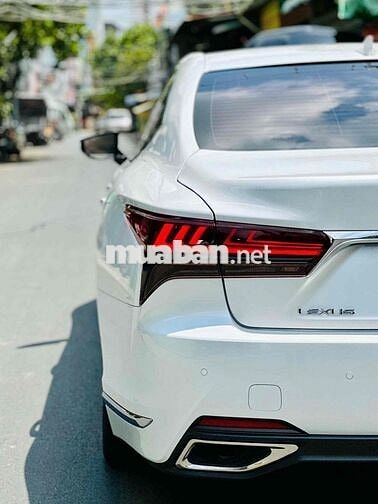 Lexus LS 500 odo mới 17.000km model 2024