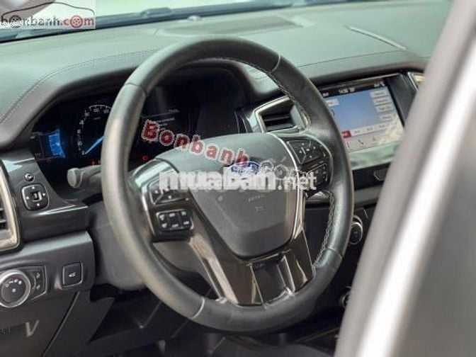 Xe Ford Everest Titanium 2.0L 4x4 AT 2019