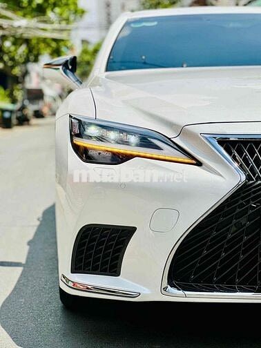 Lexus LS 500 odo mới 17.000km model 2024