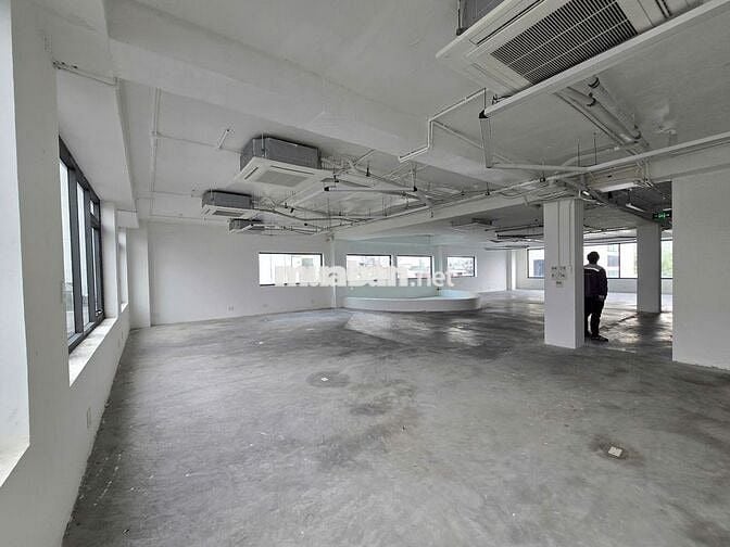 Cho thuê văn phòng 97m2 tại tòa nhà Mộc Gia Hoàng Việt (Gần sân bay)