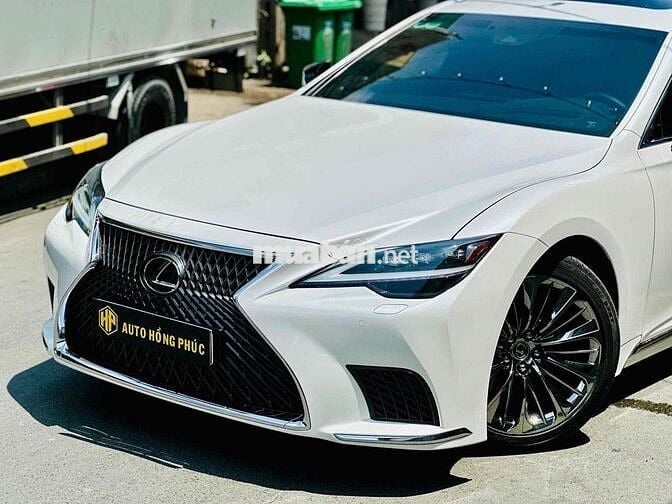 Lexus LS 500 odo mới 17.000km model 2024