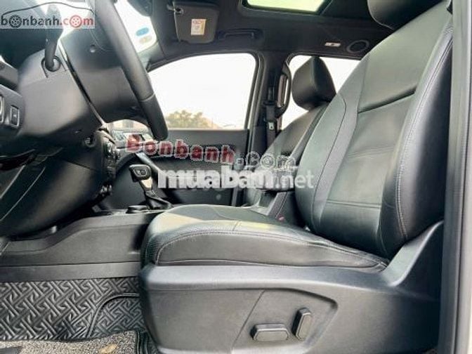 Xe Ford Everest Titanium 2.0L 4x4 AT 2019