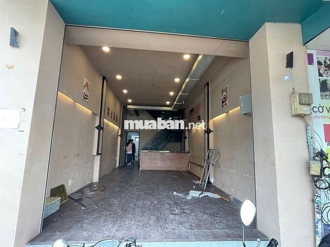 Mặt Tiền Lạc Long Quân - Khu Ngân Hàng, Văn Phòng, Trường Học.