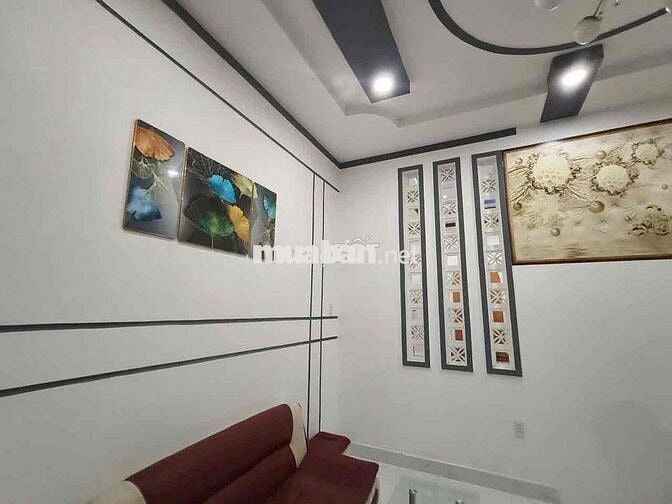 bán gấp nhà cô Ngọc 1T2L diện tích lớn đường Phạm Thế Hiển shr gần chợ
