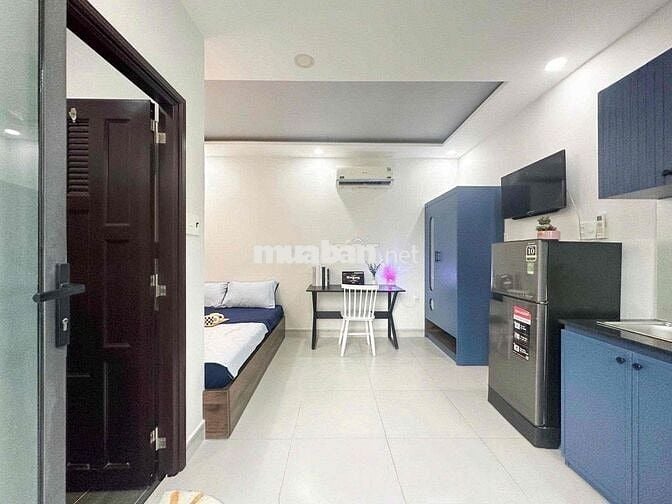 PHÒNG FULL NỘI THẤT BAN CÔNG Q10
