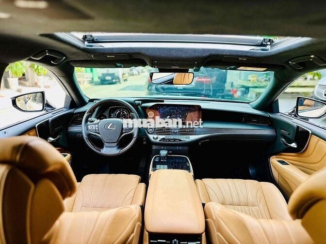 Lexus LS 500 odo mới 17.000km model 2024