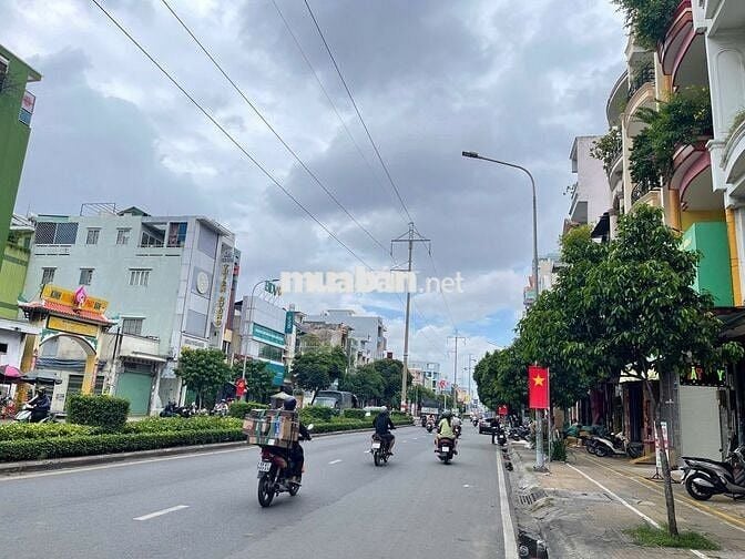 Mặt Tiền Lạc Long Quân 4,4m X 16m Khu Ngân Hàng, Văn Phòng, Trường Học