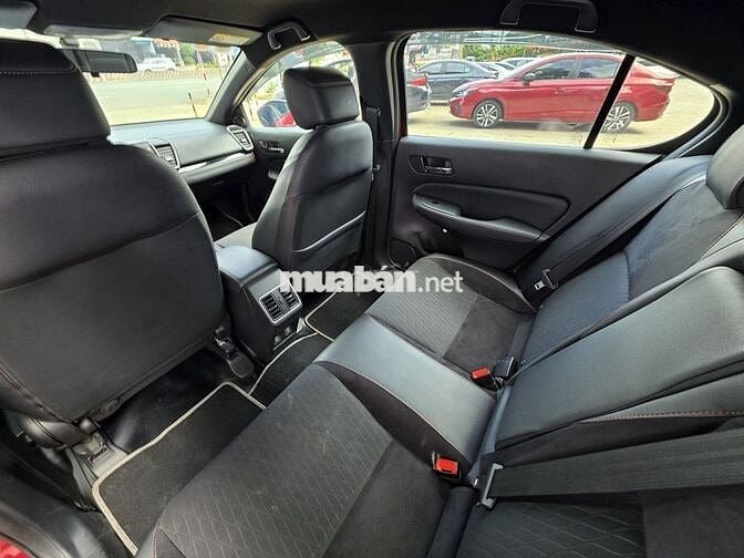 Honda City RS 2022 – Đỏ cá tính, mới 15.600 km