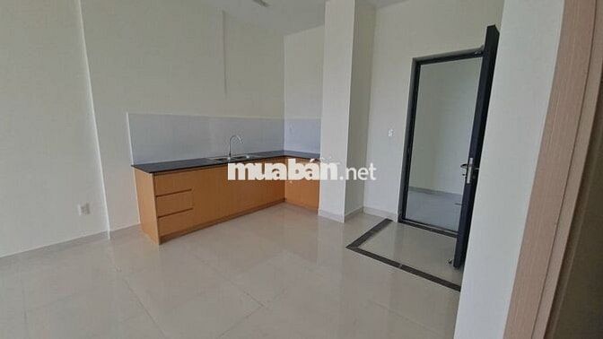 Nhà mới tinh chưa ai ở, block B1 căn góc  68 m2 2PN  cần tìm chủ mới