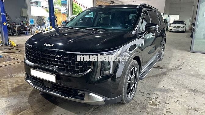 Kia Carnival 2025 Premium 2.2D siêu lướt 3000 km