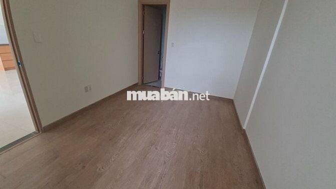 Nhà mới tinh chưa ai ở, block B1 căn góc  68 m2 2PN  cần tìm chủ mới