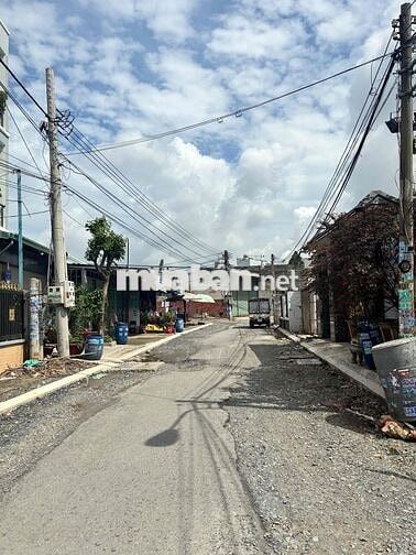 Nhà Mặt Tiền 36/6 Trần Quốc Toản p. Dĩ An , 235m2. giấy tờ chính chủ