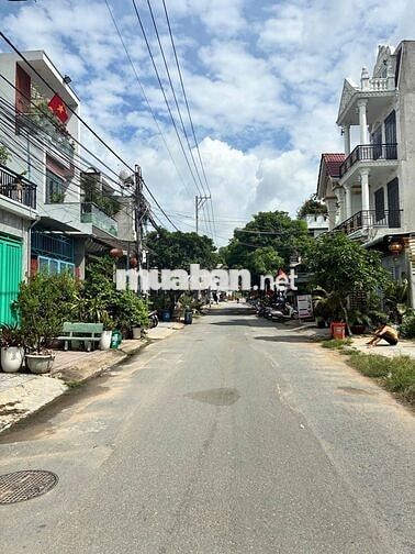 Nhà Mặt Tiền 36/6 Trần Quốc Toản p. Dĩ An , 235m2. giấy tờ chính chủ