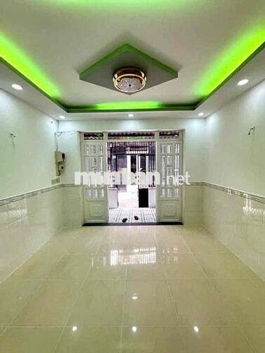 Nhà Ngay Quận 1 - 42m2 - hẻm xe hơi - Sổ vuông - chỉ hơn 4ty