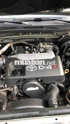 Toyota Fortuner 2009 2.5G - 200000 km