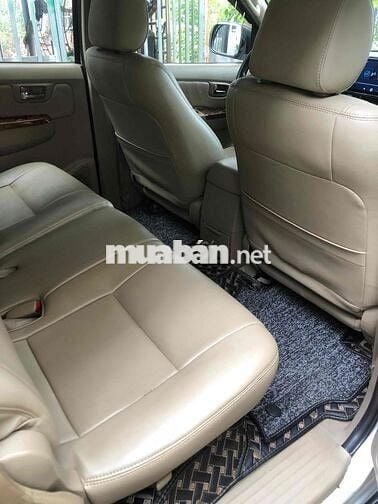 Toyota Fortuner 2009 2.5G - 200000 km