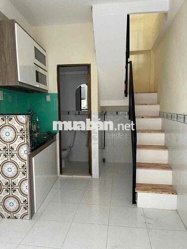 nhà cần bán bán chính chủ DT 2m50x4m12 .1 lầu .1 P .2 tolet