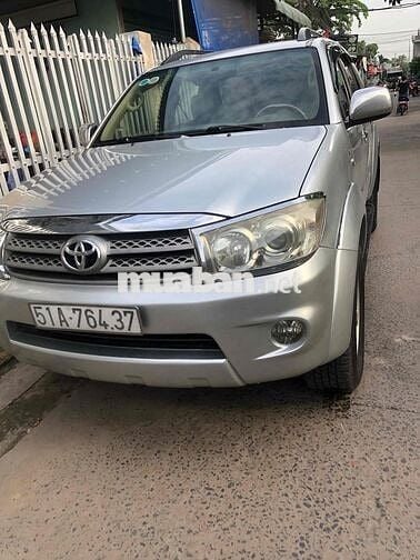 Toyota Fortuner 2009 2.5G - 200000 km
