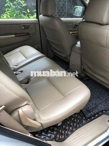 Toyota Fortuner 2009 2.5G - 200000 km
