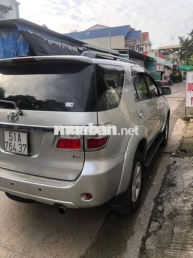 Toyota Fortuner 2009 2.5G - 200000 km