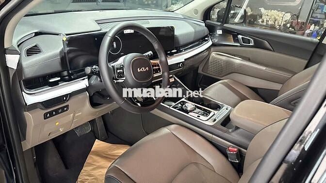 Kia Carnival 2025 Premium 2.2D siêu lướt 3000 km