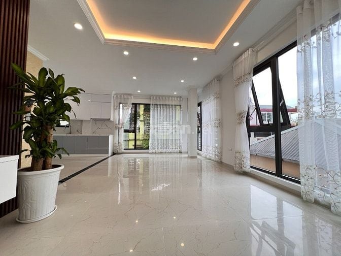Chính chủ tên em, bán nhà 6 tầng mặt ngõ 50 Võng Thị, ô tô đỗ cửa