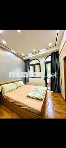 🌷Nhà đẹp , di chuyển qua Quận 1 chỉ 10 phút , xem ngay aloo em nha 😍