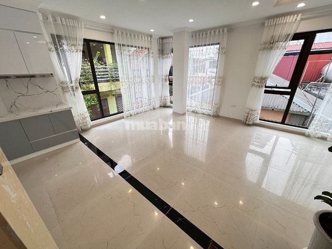 Chính chủ tên em, bán nhà 6 tầng mặt ngõ 50 Võng Thị, ô tô đỗ cửa