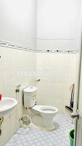 cho thuê nhà nguyên căn mặt tiền Lê Bôi P7Q8 giá 8tr