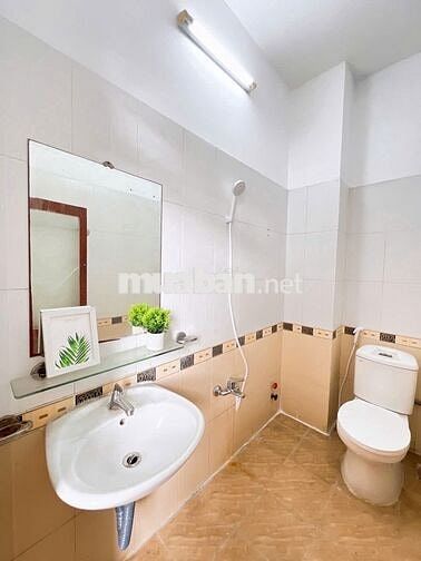 Trọ Nắng thoáng rộng- Máy lạnh, Máy giặt chung, ....