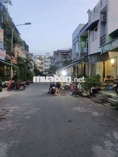 Cho thuê nhà nguyên căn Mặt Tiền đường nội bộ Bùi Minh Trực P5 Q8