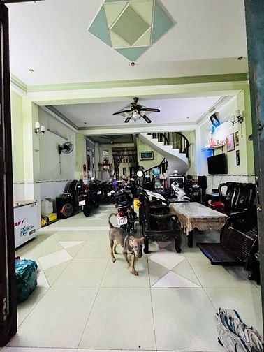 Bán nhà 6x18m. 1 đời chủ chưa qua đầu tư. KDC Bình Hưng Bình Chánh.
