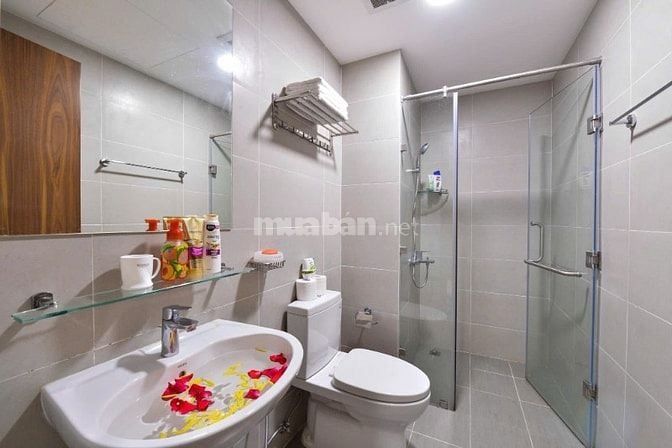 Đỉnh Nóc Kịch Trần 65m2/ full NT 2 tỷ 210 SHR,Vay 70%, mới,The EMERALD